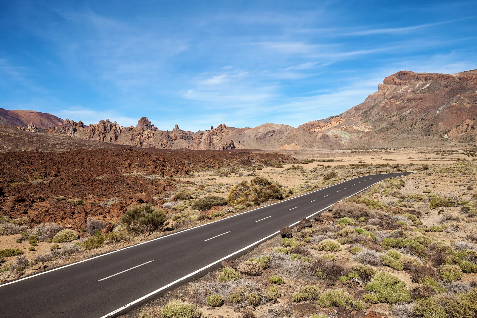 Roques de García al pie del Teide en el Parque Nacional canario