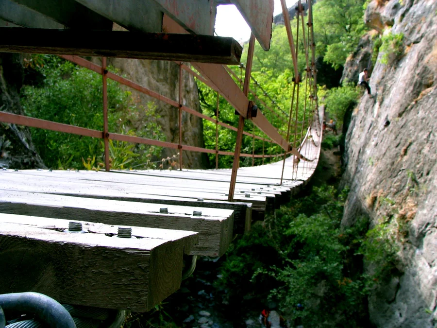 Puente colgante de Los Cahorros de Monachil, hito de la ruta