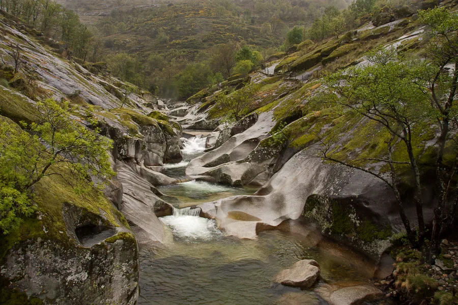 Marmitas de gigante en Los Pilones del Valle del Jerte