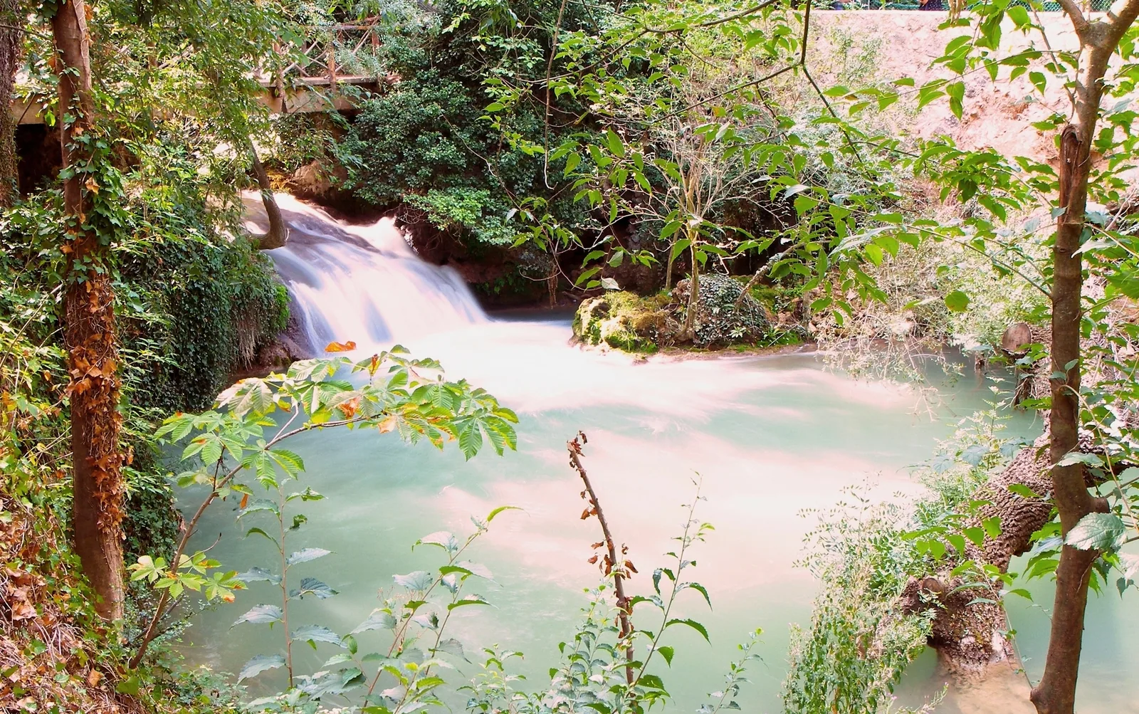 Río Piedra a su paso por el parque del Monasterio de Piedra