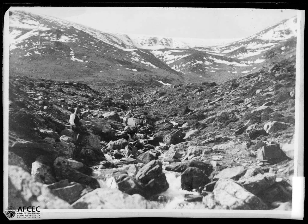 El barranco de San Miguel ascendiendo hacia la cima del Moncayo, por donde discurre el sendero AG-1