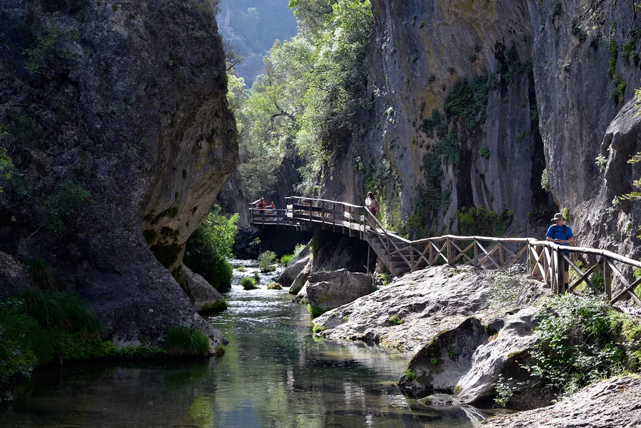 Pasarelas de madera sobre el río Borosa en la Cerrada de Elías, Parque Natural Sierras de Cazorla