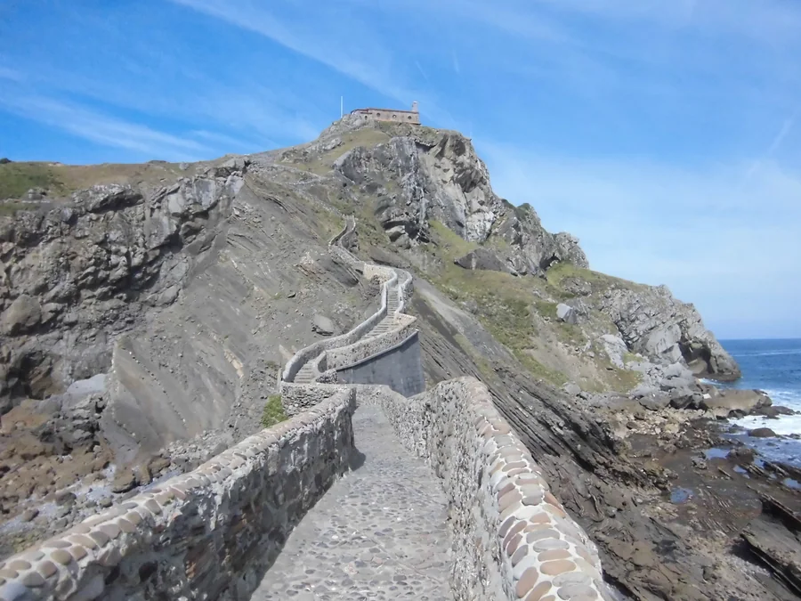Los 241 peldaños de San Juan de Gaztelugatxe, el tramo clave del itinerario hasta la ermita